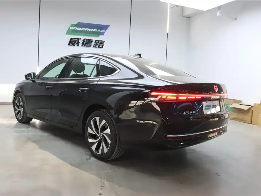 Volkswagen Passat — фото 4