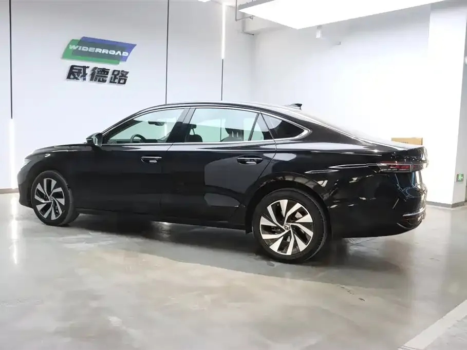Volkswagen Passat — фото 9