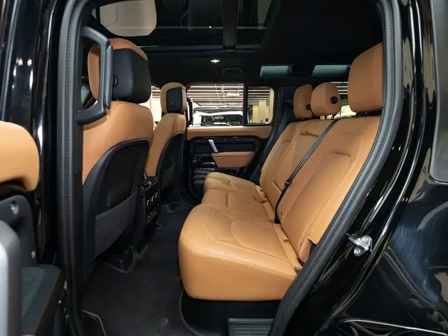 Land Rover Defender — фото 6
