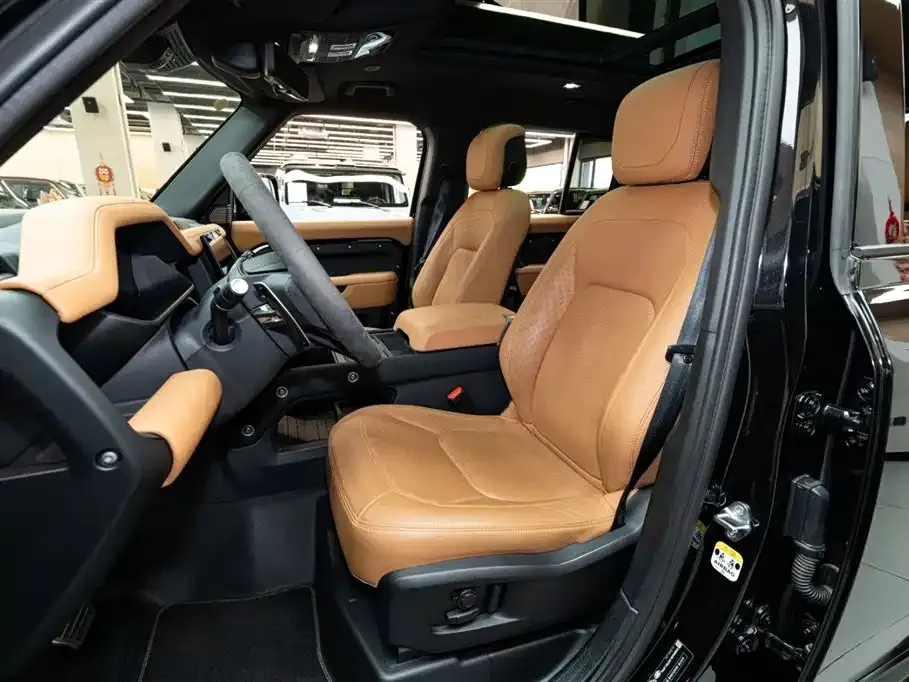 Land Rover Defender — фото 10