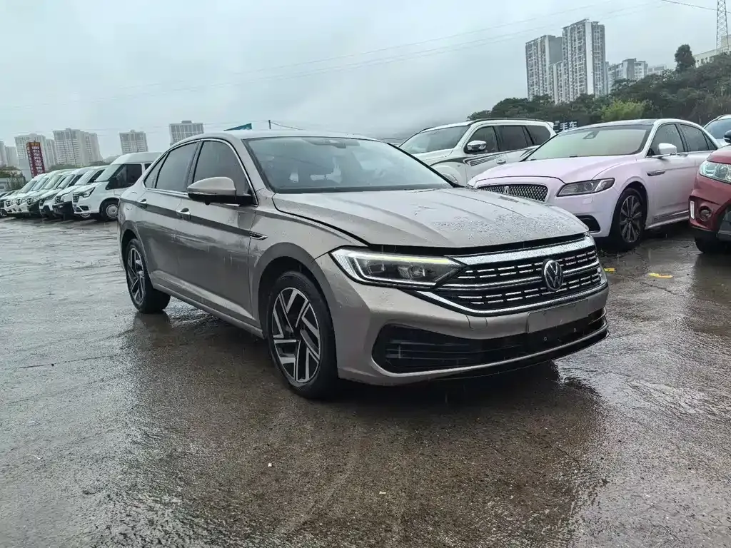 Volkswagen Sagitar
