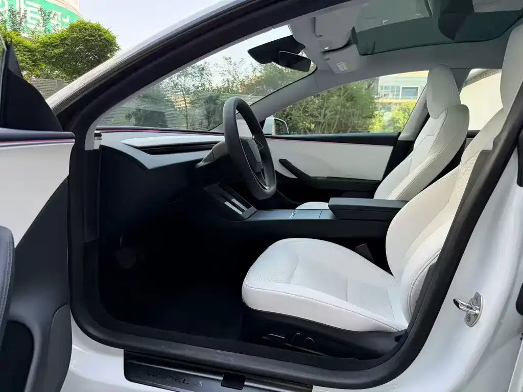 Tesla Model 3 — фото 5
