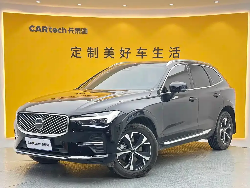 Volvo XC60 — фото 1