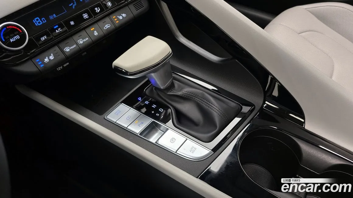 Hyundai AVANTE — фото 3
