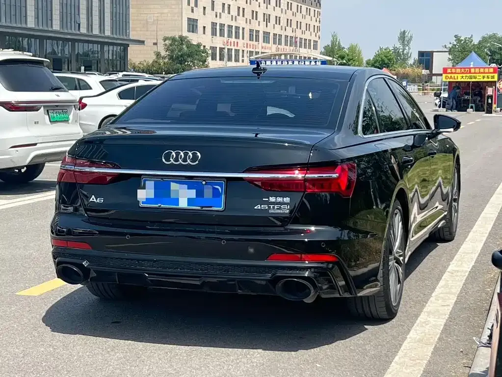Audi A6L — фото 8