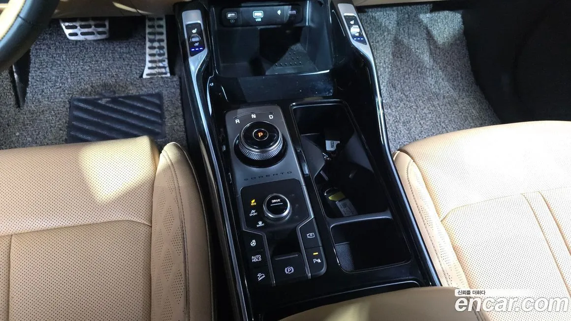 Kia Sorento — фото 8