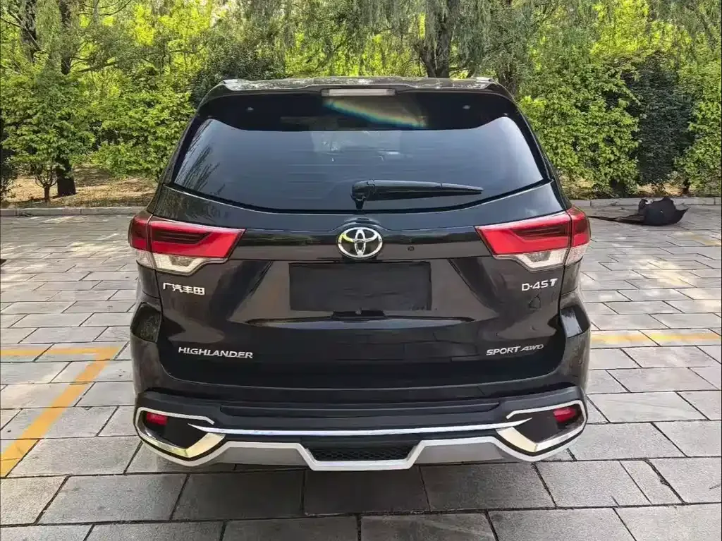 Toyota Highlander — фото 4