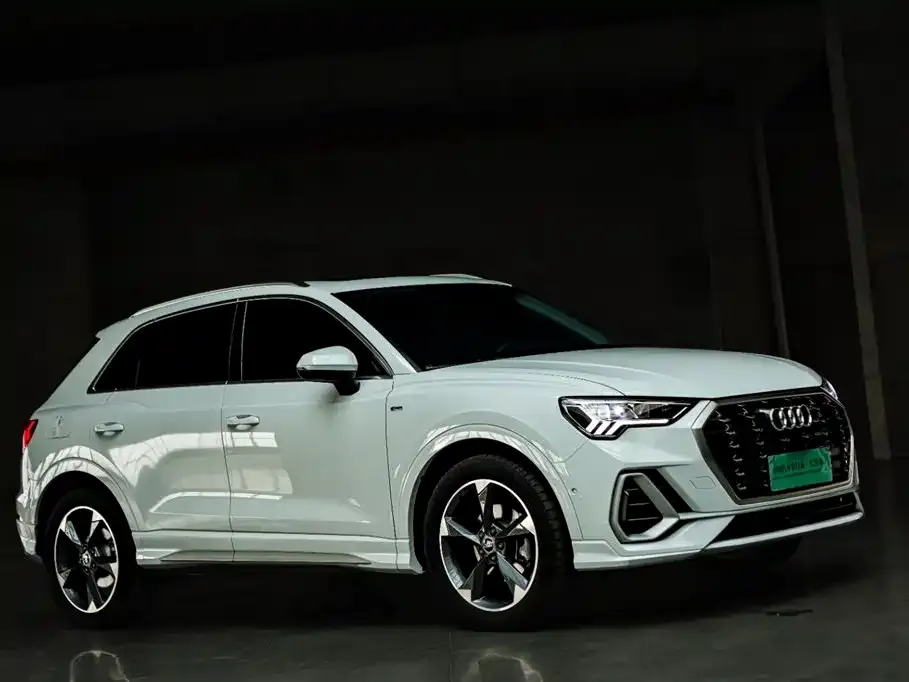 Audi Q3 — фото 10