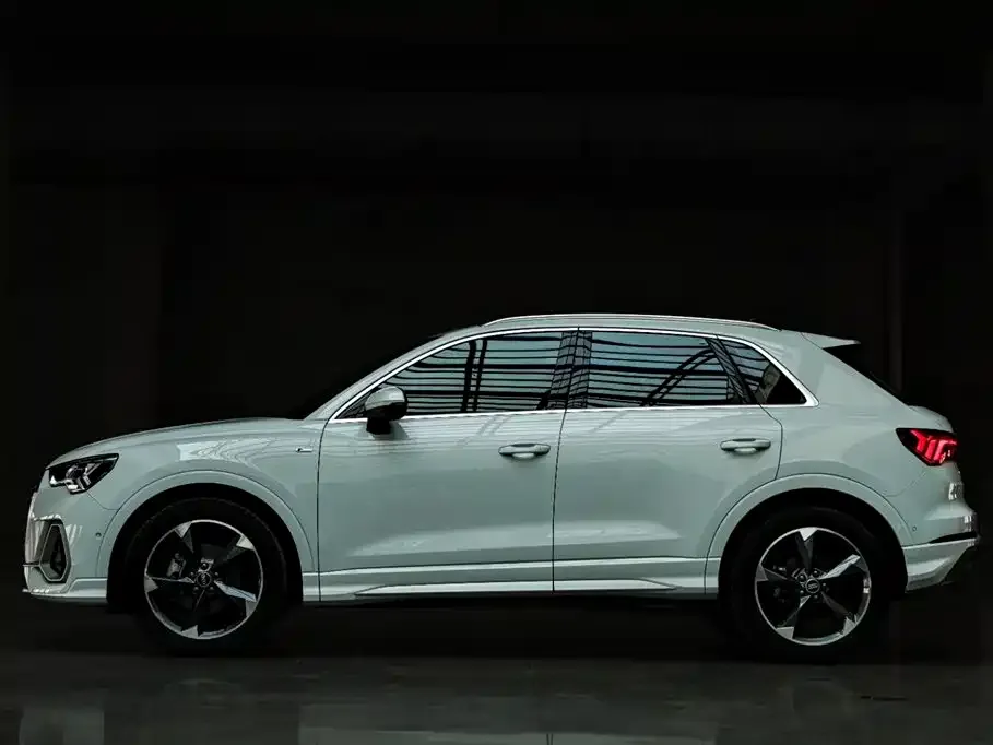 Audi Q3 — фото 8