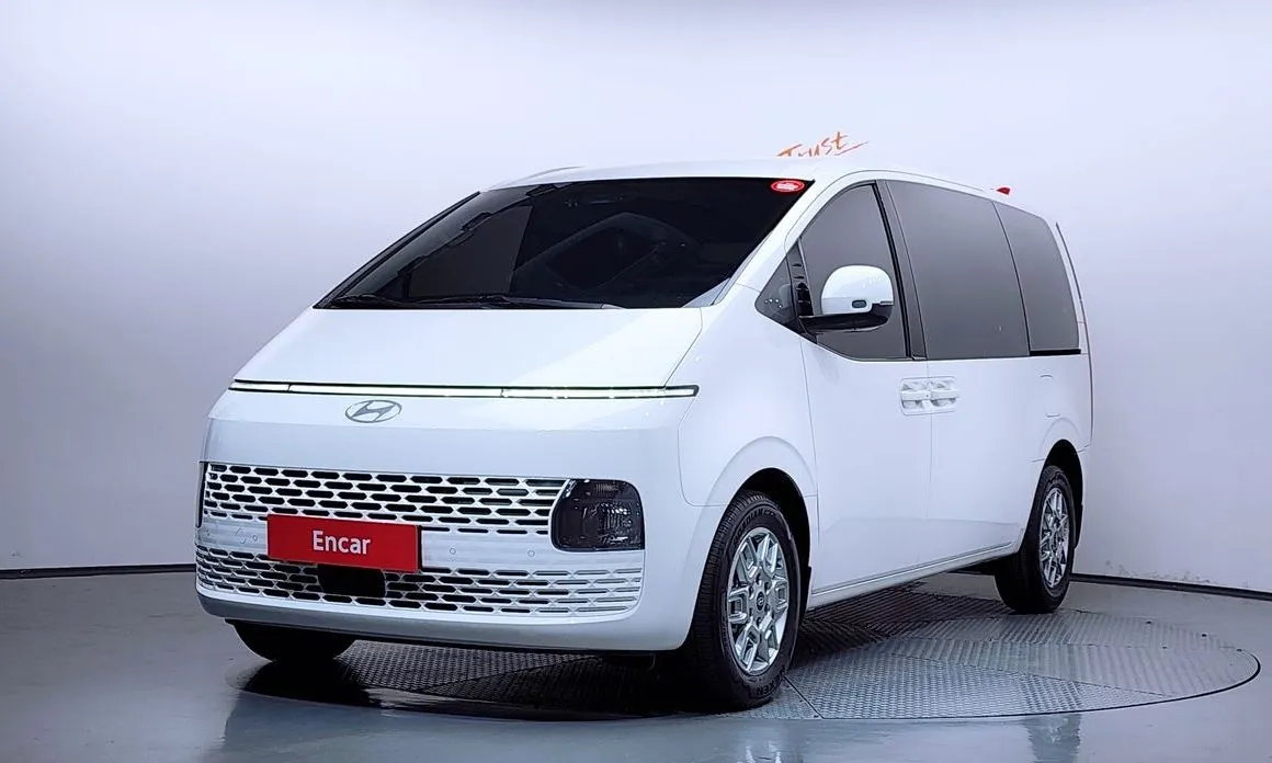 Hyundai Staria