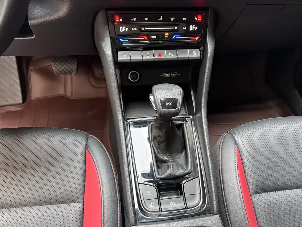 Skoda Karoq 2022 из CN, фото 10