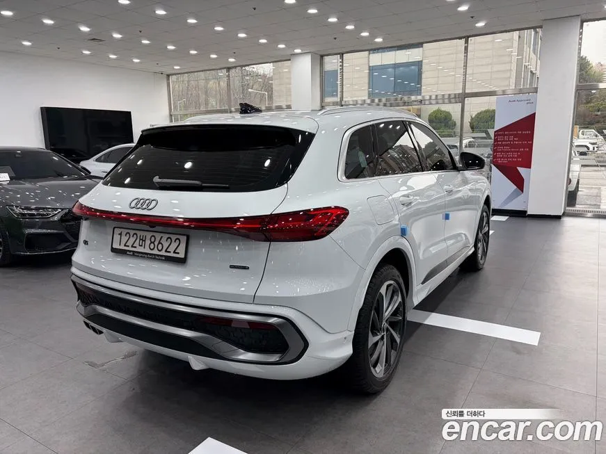 Audi Q5 2025 из KR, фото 2