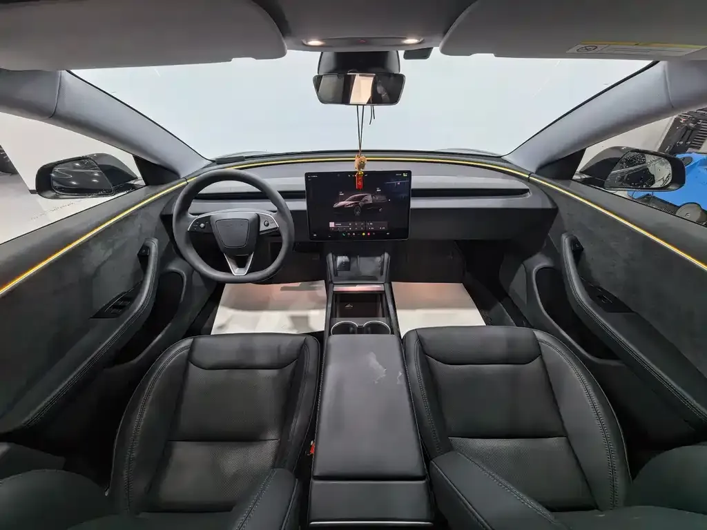 Tesla Model 3 — фото 6