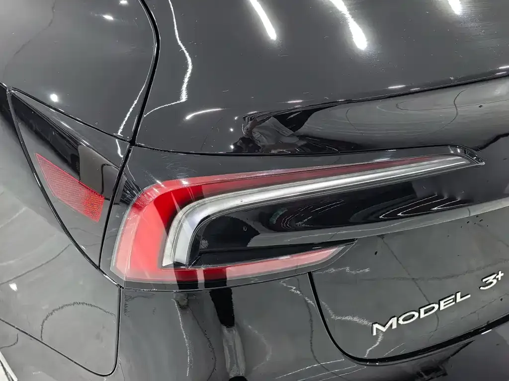 Tesla Model 3 — фото 3