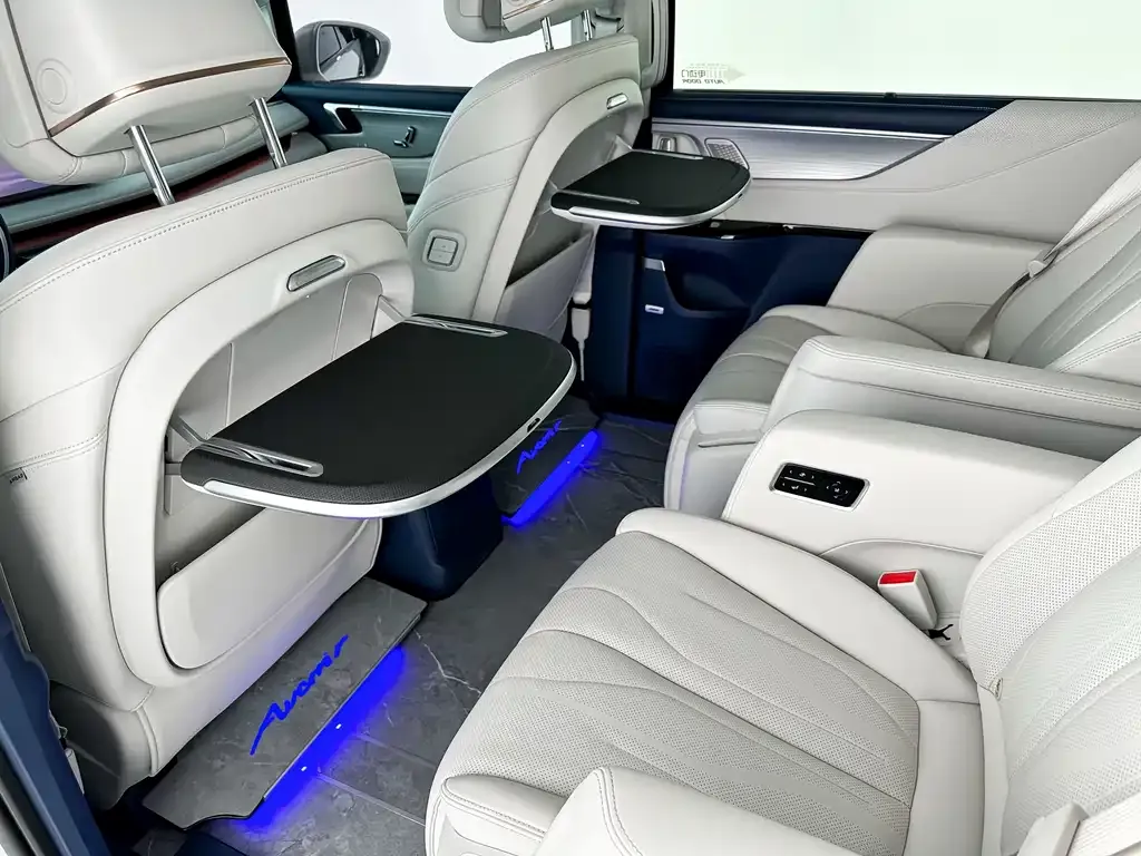 Buick GL8 Hybrid — фото 9