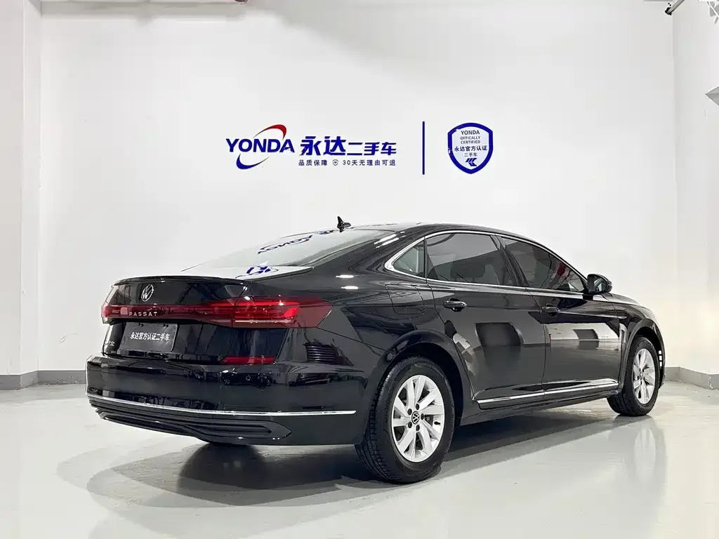 Volkswagen Passat — фото 7