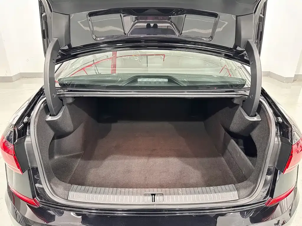 Volkswagen Passat — фото 9