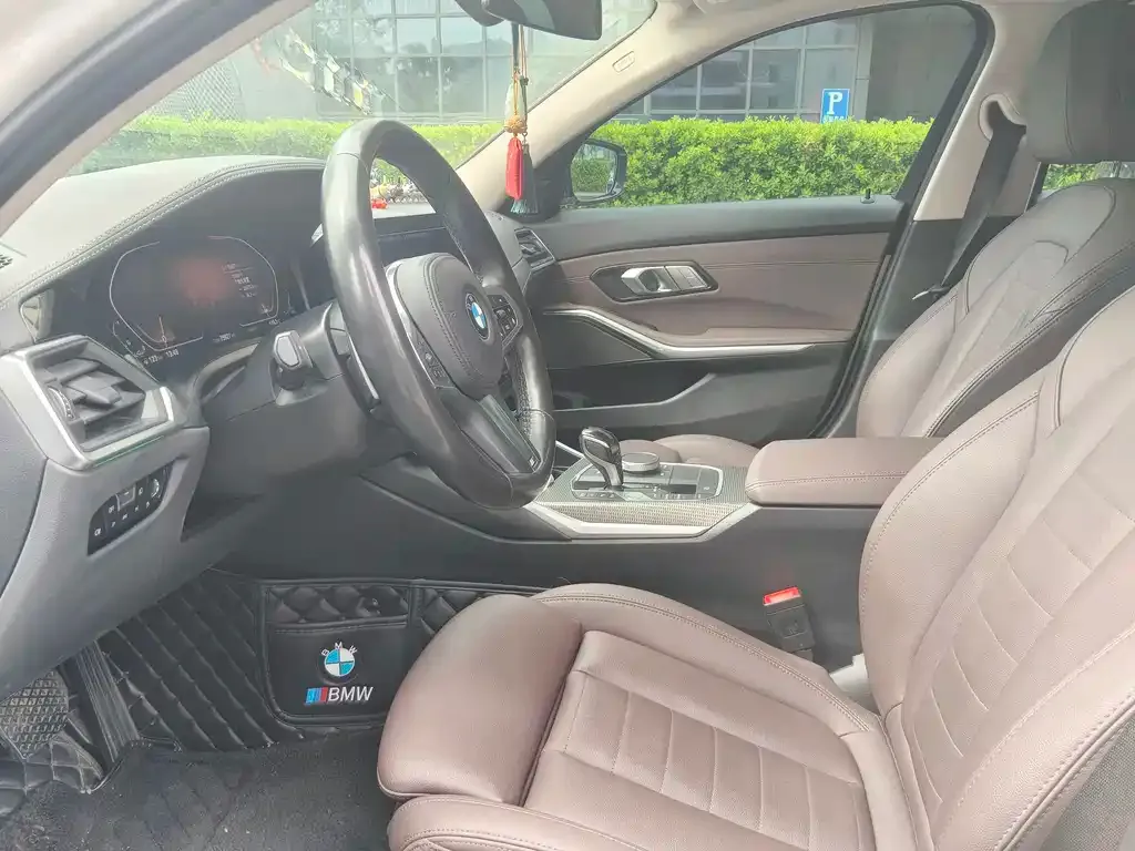 BMW 3 Series 2021 из CN, фото 8