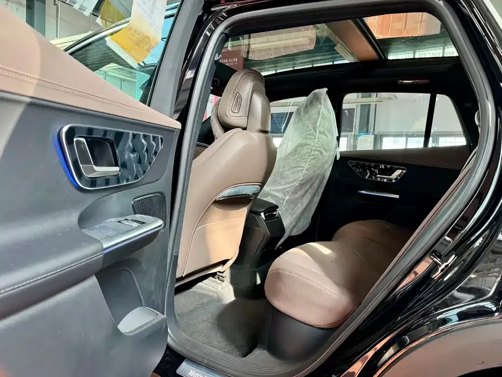 Mercedes-Benz EQE SUV — фото 4
