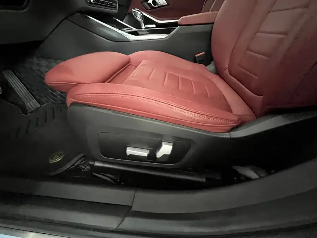 BMW 3 Series 2021 из CN, фото 9
