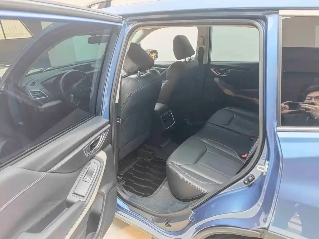 Subaru Forester — фото 8