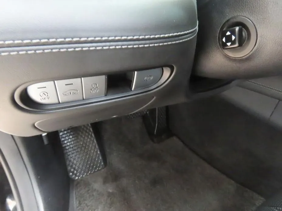 Genesis G90 2023 из KR, фото 2