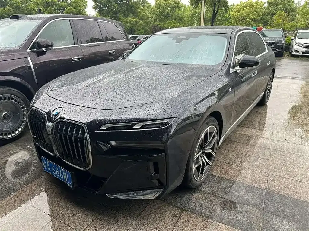 BMW 7 Series — фото 5
