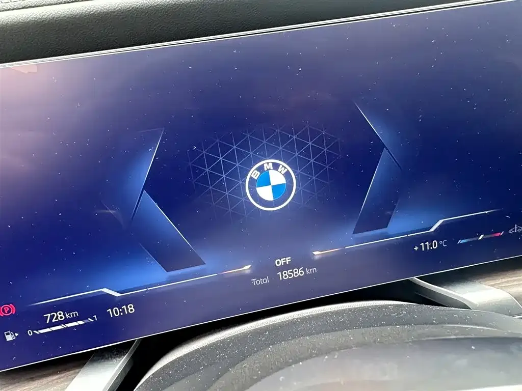 BMW 7 Series — фото 1