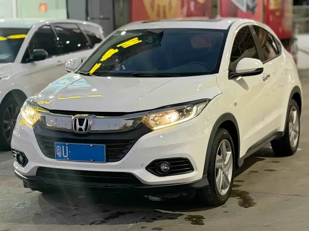 Honda Vezel — фото 1