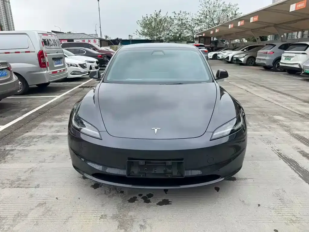 Tesla Model 3 — фото 4