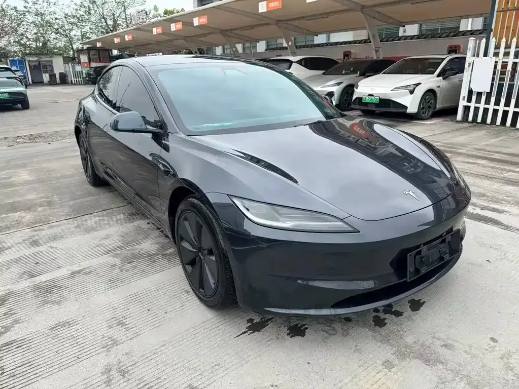 Tesla Model 3 — фото 6