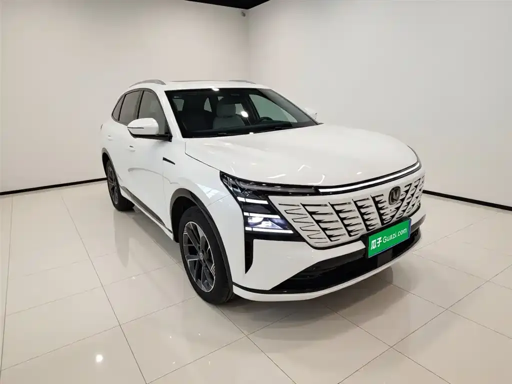 Changan CS75PLUS — фото 3