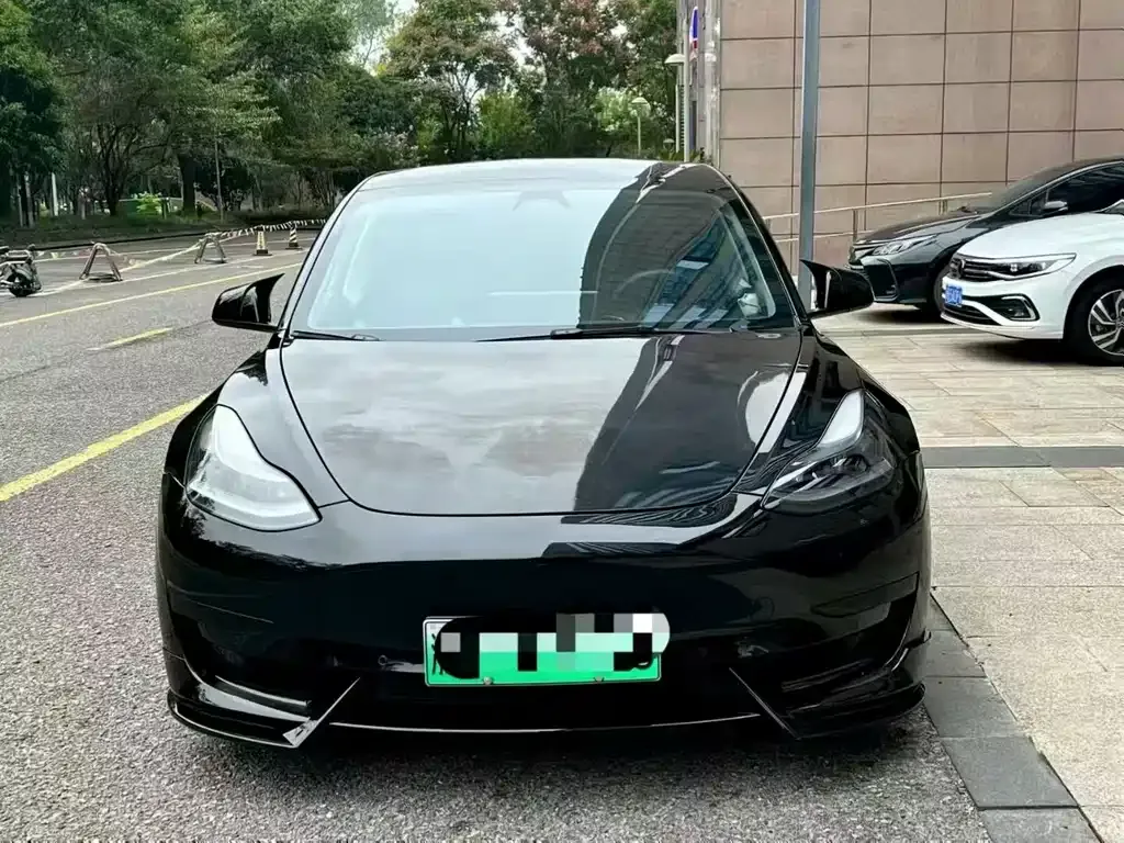 Tesla Model 3 — фото 8