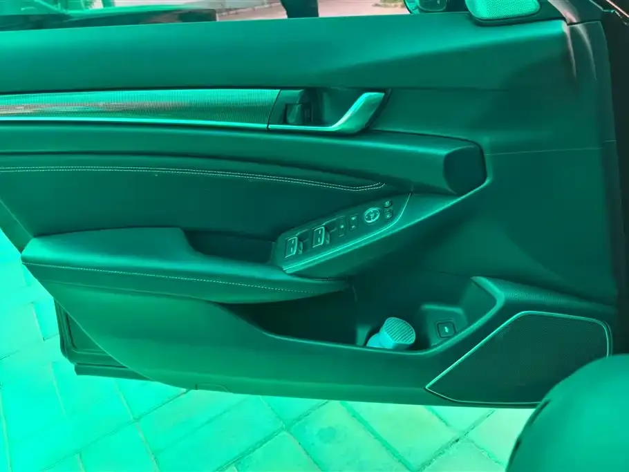 Honda Accord — фото 2