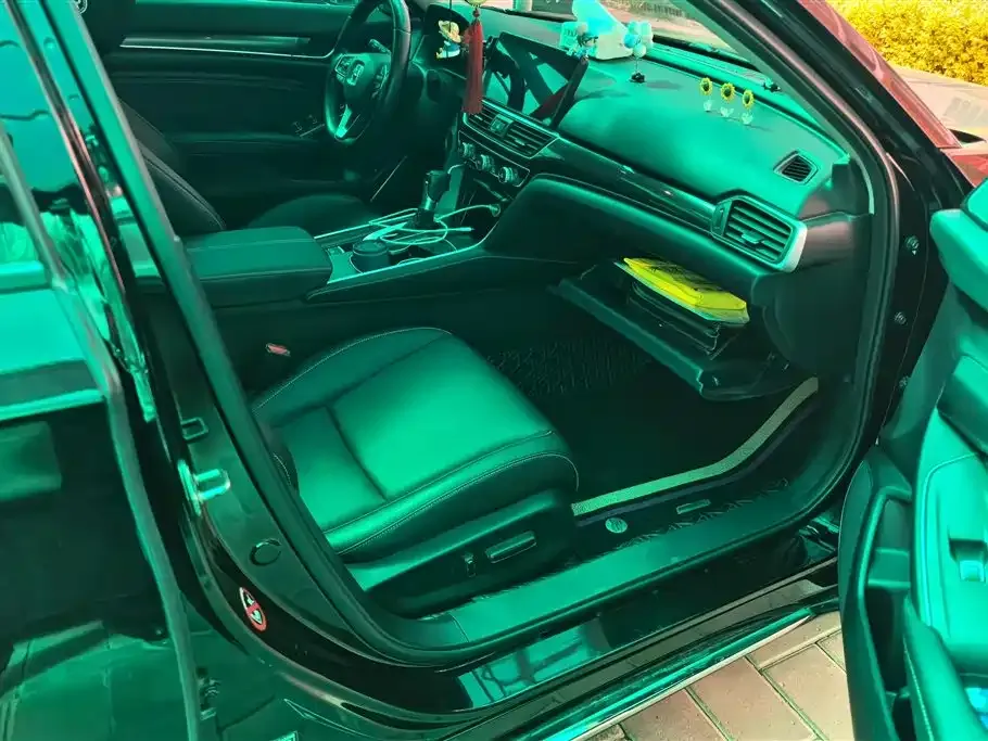 Honda Accord — фото 4