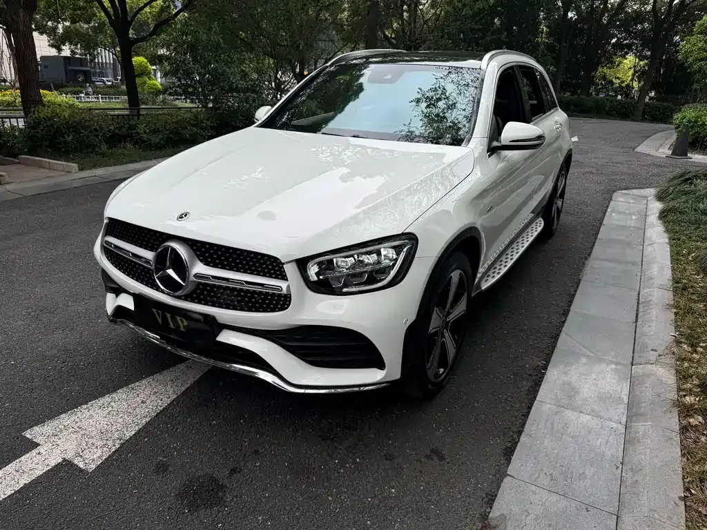 Mercedes-Benz GLC — фото 1