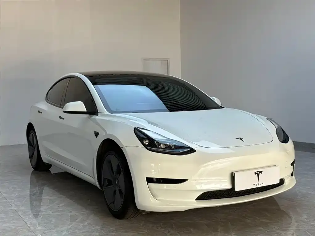 Tesla Model 3 — фото 3