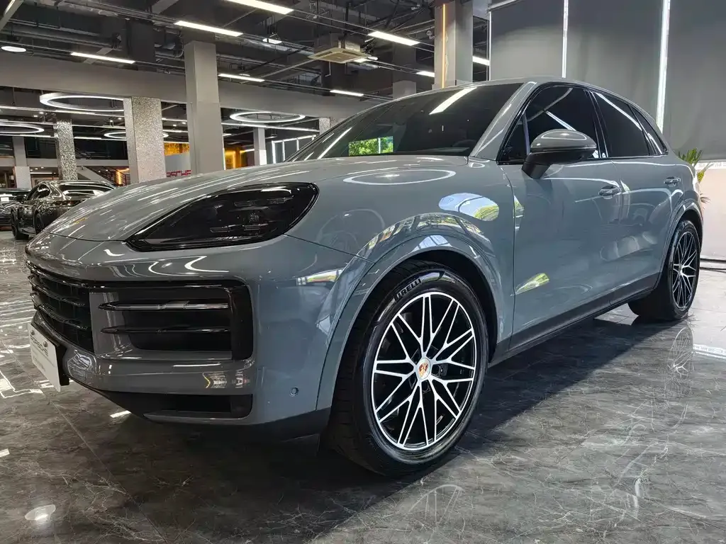 Porsche Cayenne — фото 1