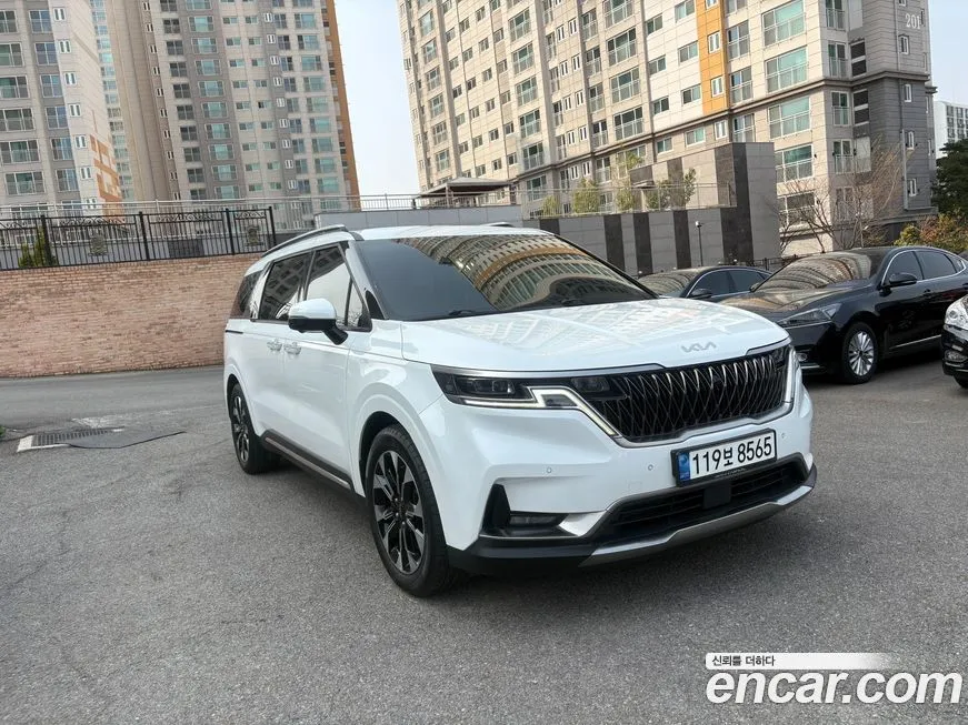 Kia Carnival — фото 10