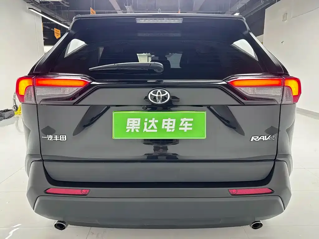 Toyota RAV4 2023 из CN, фото 5