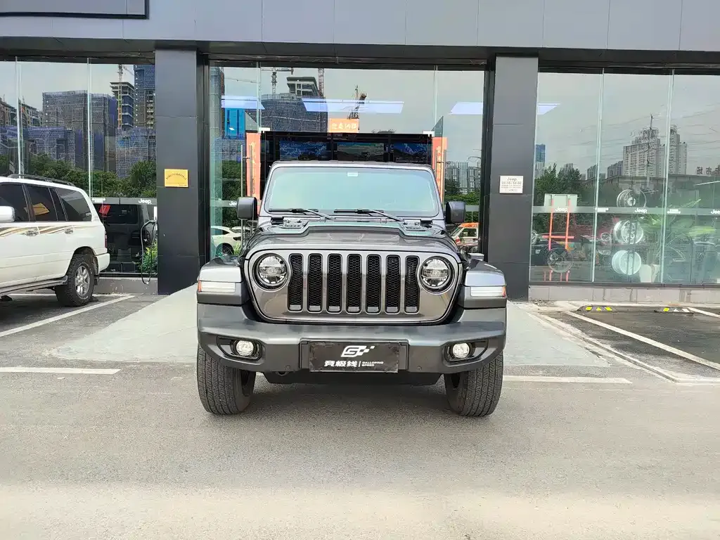 Jeep Wrangler — фото 8