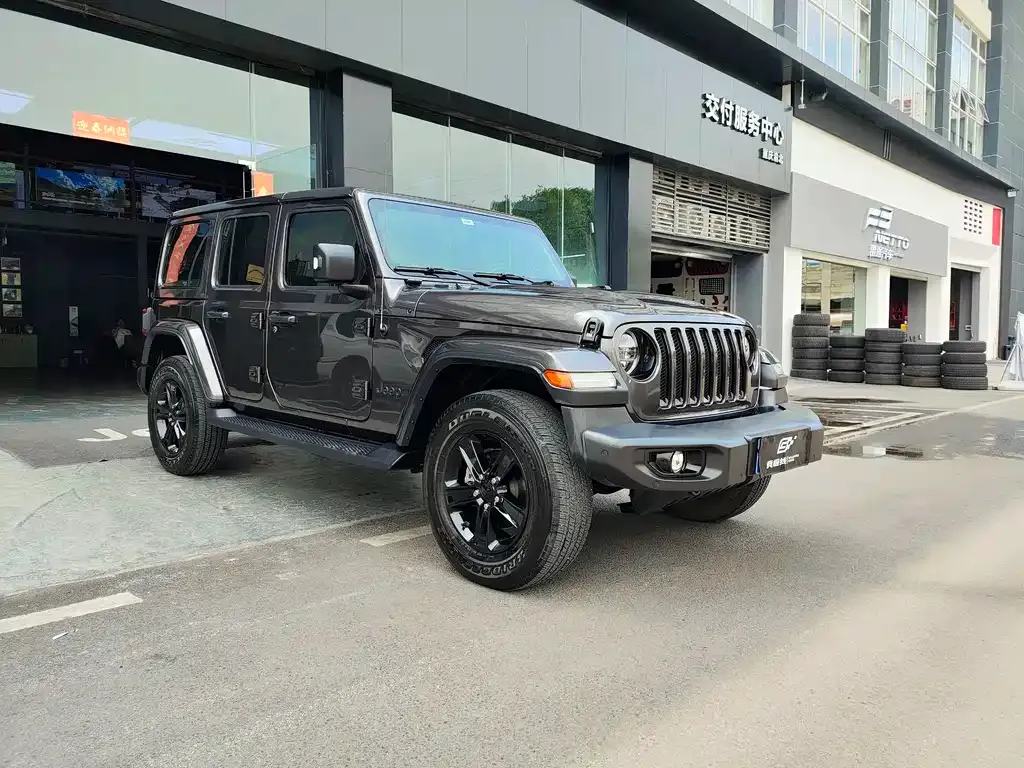 Jeep Wrangler — фото 9