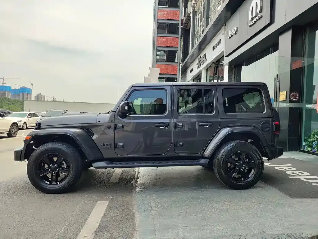 Jeep Wrangler — фото 4