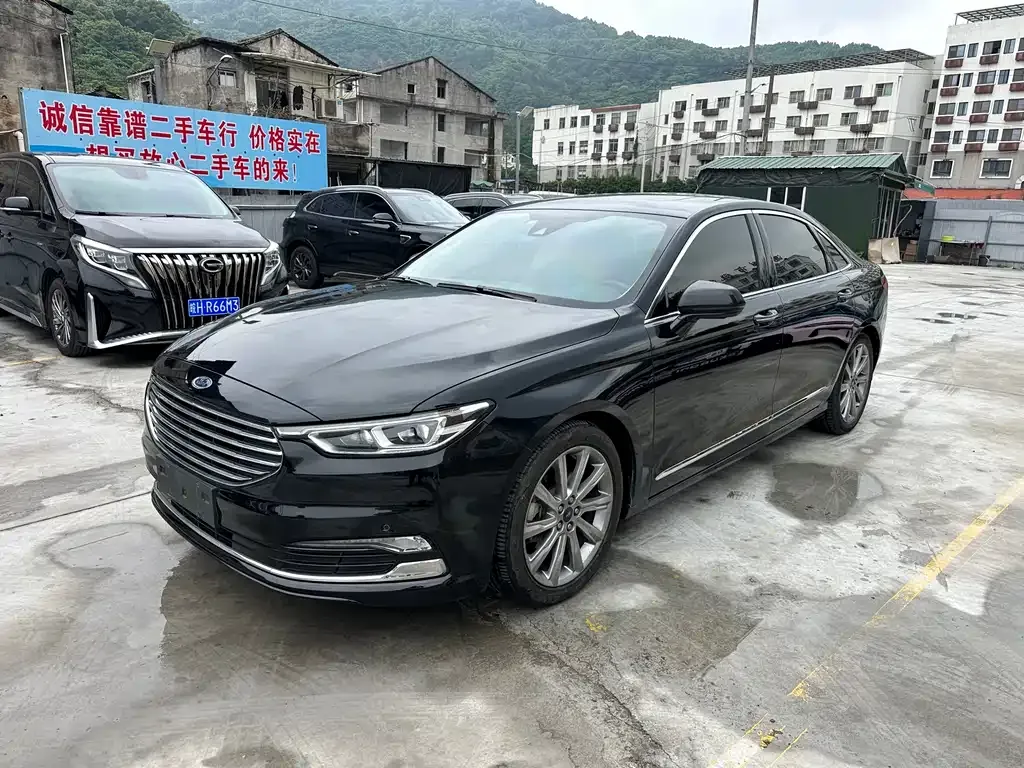 Ford Taurus