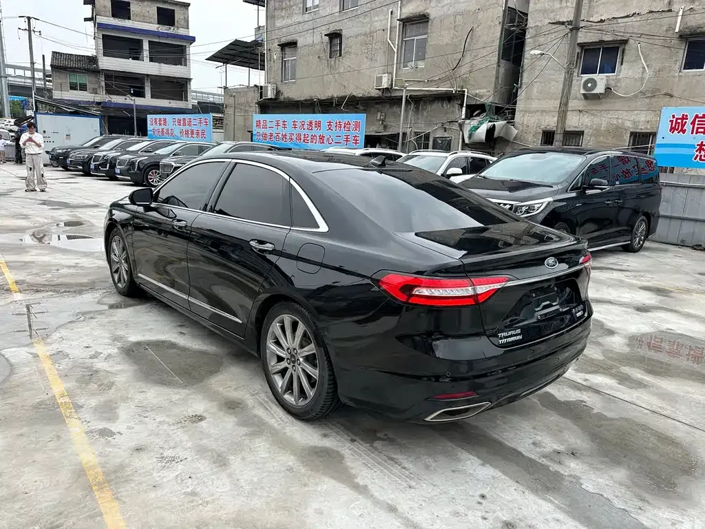 Ford Taurus 2021 из CN, фото 6