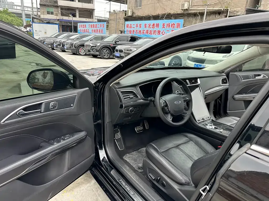 Ford Taurus 2021 из CN, фото 3
