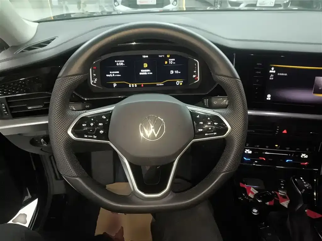 Volkswagen Passat — фото 10