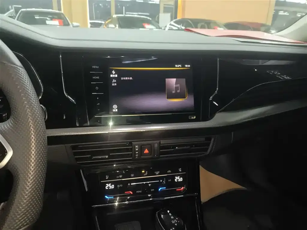 Volkswagen Passat — фото 7