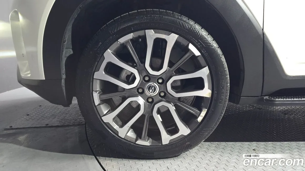 KG Mobility (Ssangyong) Torres — фото 10