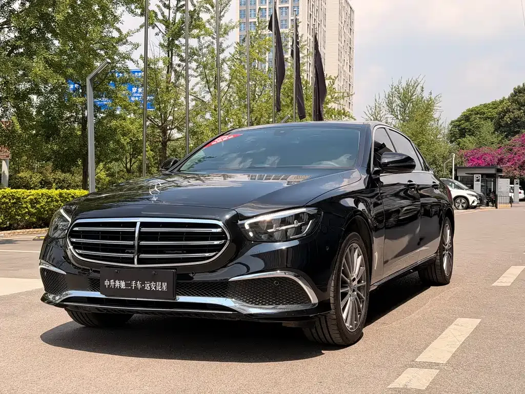 Mercedes-Benz E-Class — фото 10